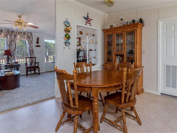 4th image of 1221 County Road 1190