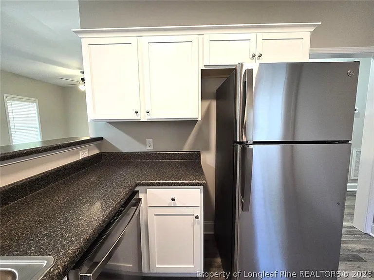 2123 Burnett Ave — Photo 21