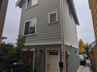 903 N 73rd St, Seattle, WA 98103