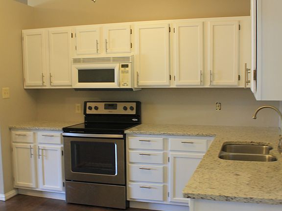 5th image of 8 S Teakwood Ct