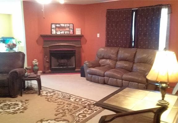 3rd image of 2825 Maegen Cir