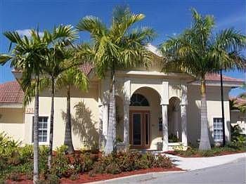 3rd image of 4327 Bellasol Cir APT 2722