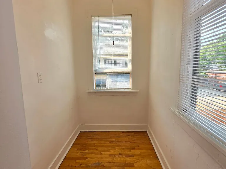 1032 Pine — Photo 12