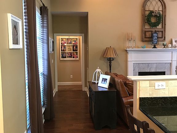 2nd image of 1819 Brookstone Dr