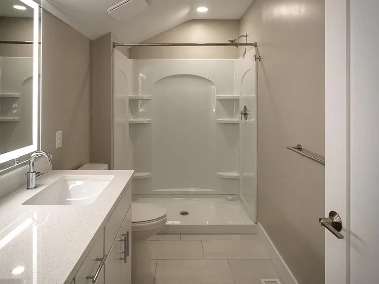 117 S 14th St — Photo 16