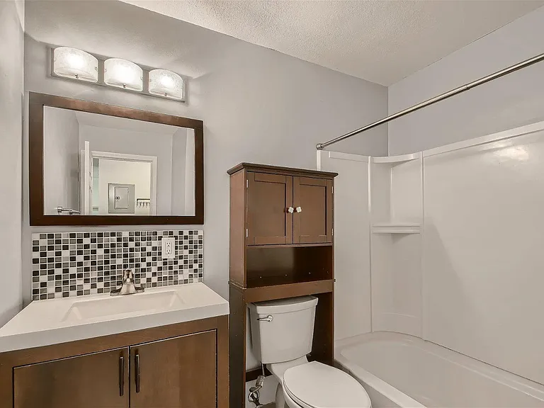 2212 Aldrich Ave S #303 — Photo 6