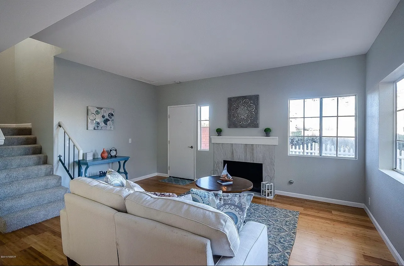 2 bed, 2.5 bath, 1047 sqft, $2,800 — Photo 2