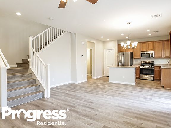 4th image of 6201 Grandross Ct