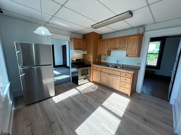 910 N 22nd Ave W #2 — Photo 3