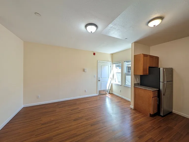 2414 Dana Street — Photo 32