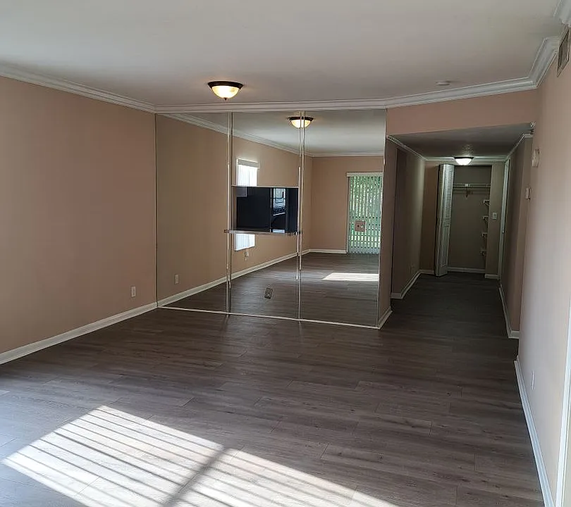 2929 Zorno Way #207