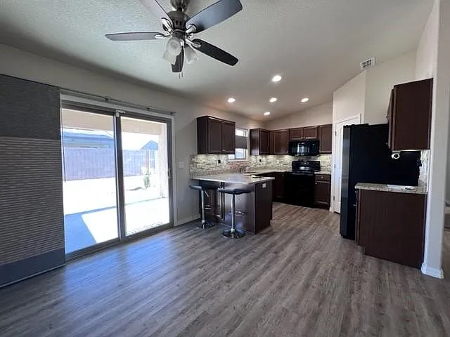 2843 E Luna Vis — Photo 10