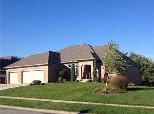 634 Walnut Woods Dr, Greenwood, IN 46142