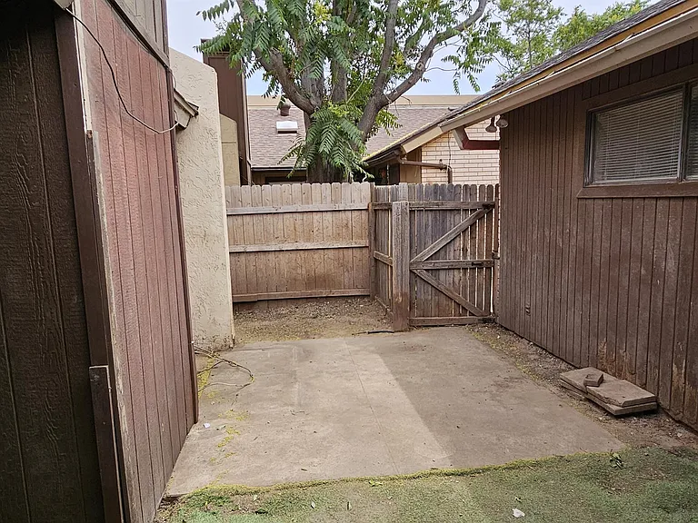 4229 Siesta Ln — Photo 14
