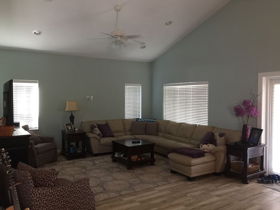 2nd image of 226 Bougainvillea St