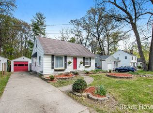 2906 Dawes Ave SE, Grand Rapids, MI 49508