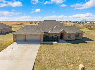 10821 NE Seaside Ln, Elgin, OK 73538