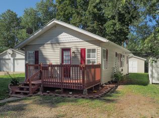 323 S Hooker Ave, Three Rivers, MI 49093