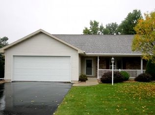 2660 Havenwood Dr UNIT A, Oshkosh, WI 54904