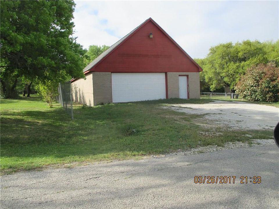2nd image of 3709 Bluff Ct