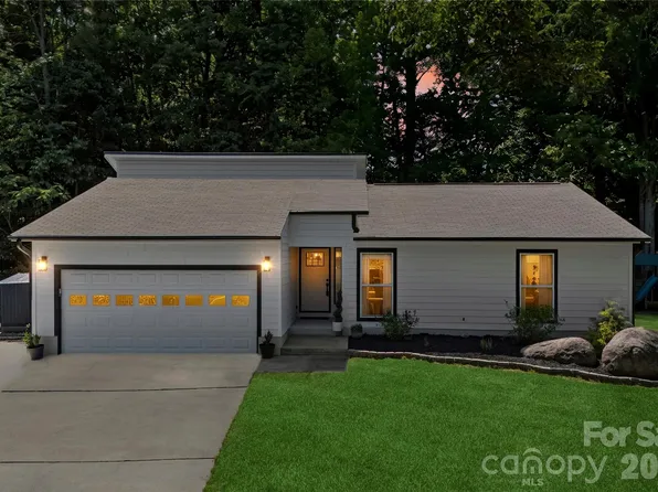 9524 Rainbow Forest Dr, Charlotte, NC 28277