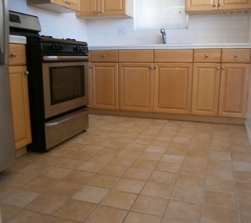 1st image of 3033 Hugo St