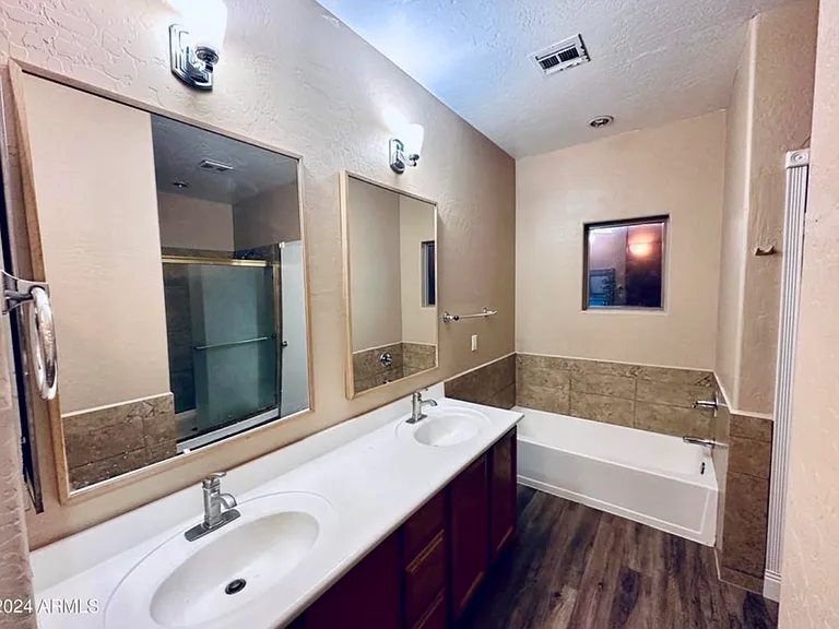 2027 E University Dr #113 — Photo 9