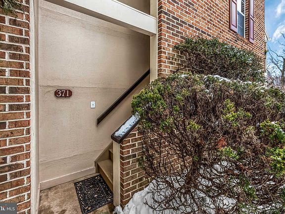 5th image of 371 Westridge Cir