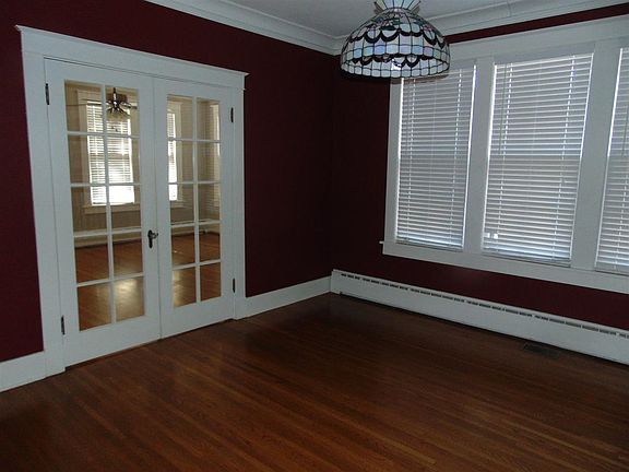 4th image of 124 Gordon St