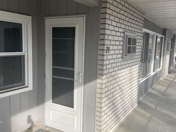 2nd image of 3433 Hillside Dr APT 37