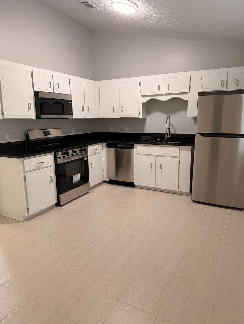 For Rent — Photo 1