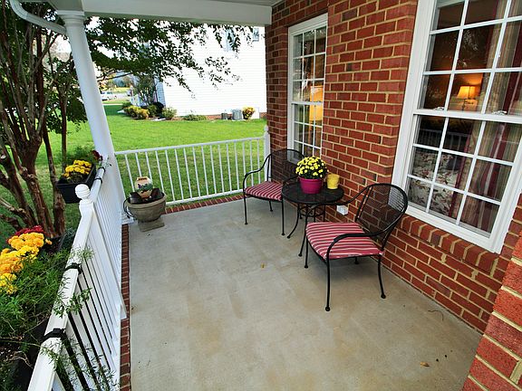 4th image of 8067 Lake Haven Dr