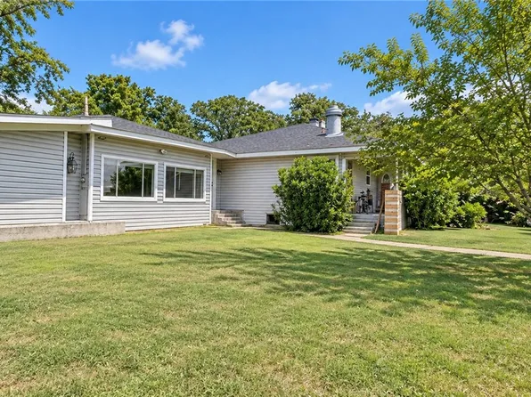 4660B Raymond Stotzer Pkwy, College Station, TX 77845