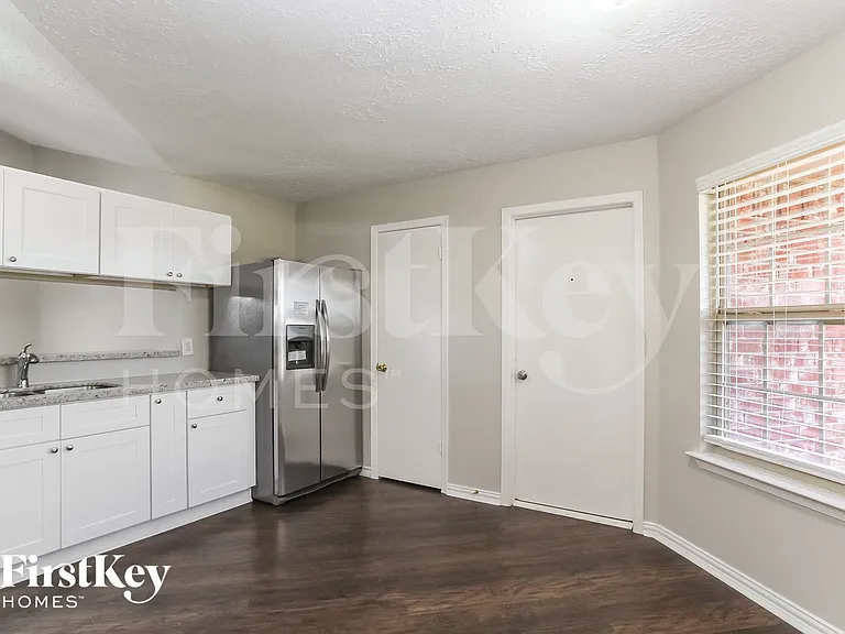 3818 Rosemont Dr — Photo 6