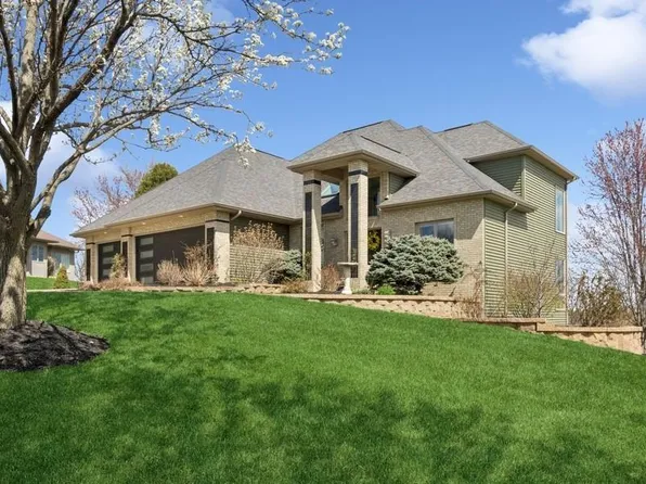 449 Butternut Ln, Iowa City, IA 52246