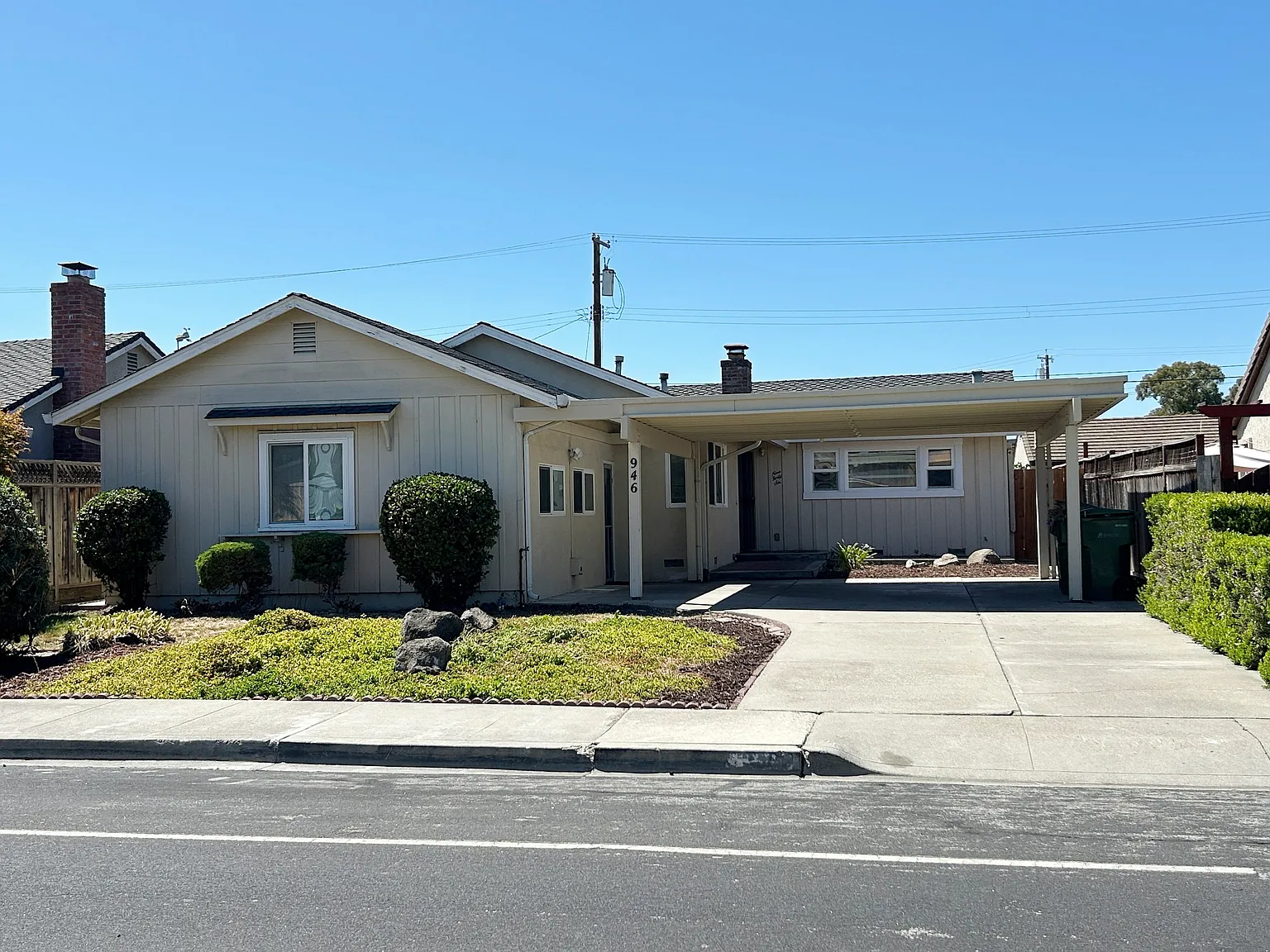 3 bed, 2.5 bath, 1671 sqft, $4,950 — Photo 1