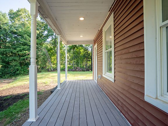 Private Front Porch Entry
