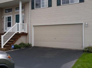 1021 Timber Ridge Ct, Grand Blanc, MI 48439