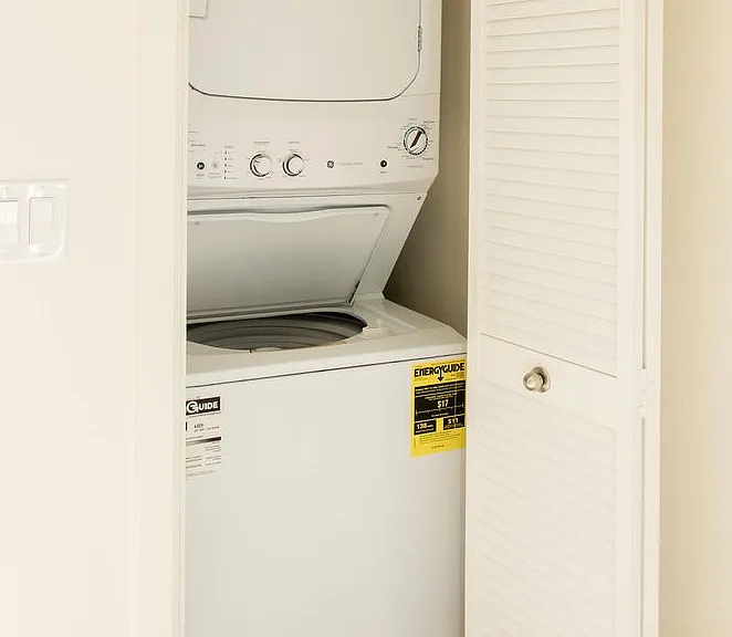 1340 Taft St — Photo 5
