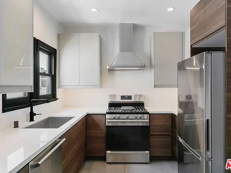 458 N Sierra Bonita Ave #460 — Photo 40