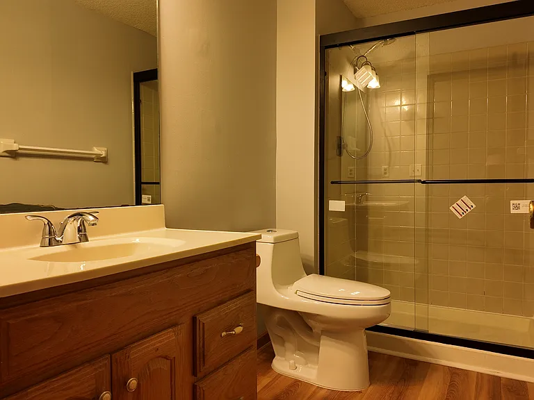 15229 Buchanan Ct — Photo 16