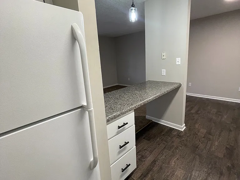 Oak Terrace Apartments — Photo 18