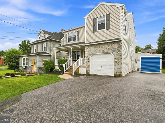 3rd image of 107 Milmont Ave