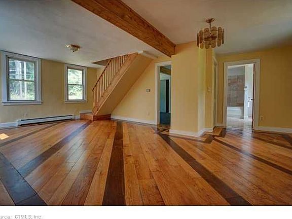5th image of 226 Pumpkin Hill Rd