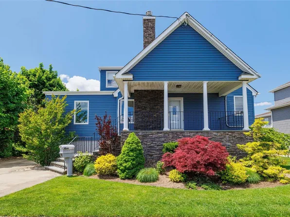140 Suffolk Road, Island Park, NY 11558