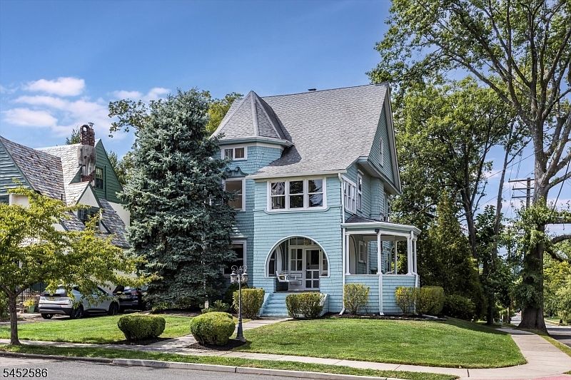 1st image of 39 Oberlin St