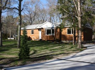 23 Jones Rd, East Quogue, NY 11942