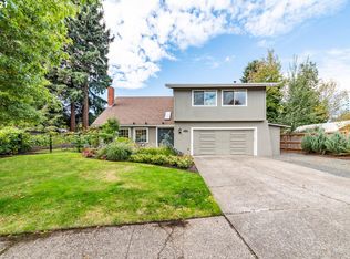 2760 Chuckanut St, Eugene, OR 97408
