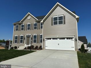 3940 Copper Mill Dr, Dumfries, VA 22025