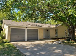 612 Sue Ann Ln, Burleson, TX 76028